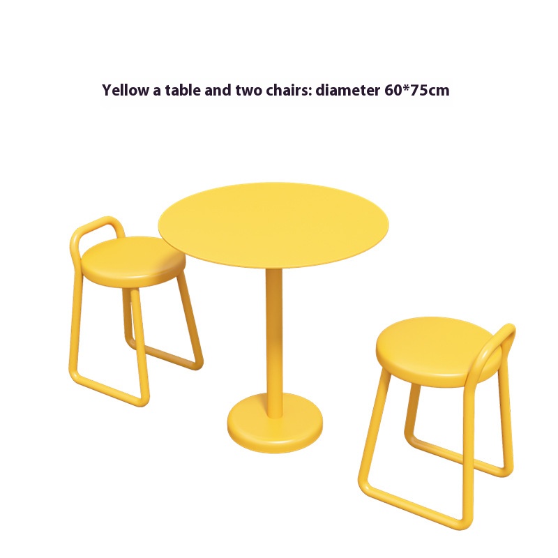 Giallo 60 cm un tavolo due sedie