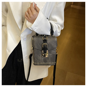 Bolso de hombro con caja de ocio de diseñador de lujo para mujer, nuevo estilo coreano de primavera, caja de moda Simple, bolso cruzado de hombro para mujer - Product Image 1