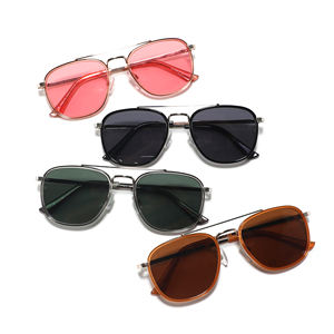 2025 New Fashion Square <b>Pilot</b> Sun Glasses Women New Design Metal Small Frame Gradient Sun Glasses Female Popular Sunglasses - Product Image 3