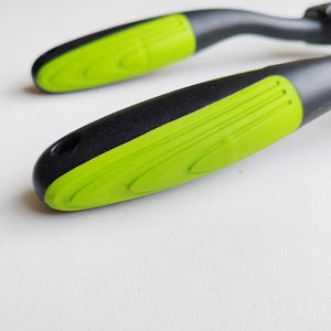 Llave de Trinquete Ningbo Lixin de 1/2 Pulgada, Acero al Vanadio, Mango Curvo, Recubrimiento Plástico Negro y Verde, Estándar Imperial Manual - Product Image 1