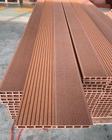 Plate-forme de terrasse en bois imperméable et durable Wpc Planches de terrasse résistantes aux intempéries terrasse en bois composite wpc