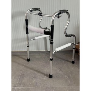 Aide à la marche Qianrui, canne à quatre roues pour la rééducation et le soutien au bain - Product Image 2