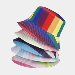 Material de algodón 100% de alta calidad Sombrero de cubo de doble cara con un diseño arcoíris