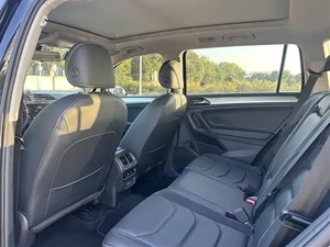 Volks-wagen <span class=keywords><strong>Tiguan</strong></span> L <span class=keywords><strong>2019</strong></span> 330TSI automatique à deux roues motrices panoramique édition confort SUV familial spacieux <span class=keywords><strong>2019</strong></span> d'occasion - Product Image 6