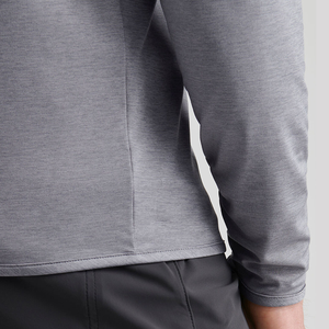 OEMカスタムメンズ軽量プルオーバーフード付き長袖ワークアウトクイックドライジムフィットネスシャツプリント柄ウィンタースポーツトップス - Product Image 4