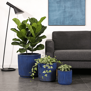 Juego de Macetas de Cerámica Estilo Americano, Color Azul Cobalto Brillante, Textura Acanalada Vertical, Ecológicas, con Orificios de Drenaje, para Interiores - Product Image 1
