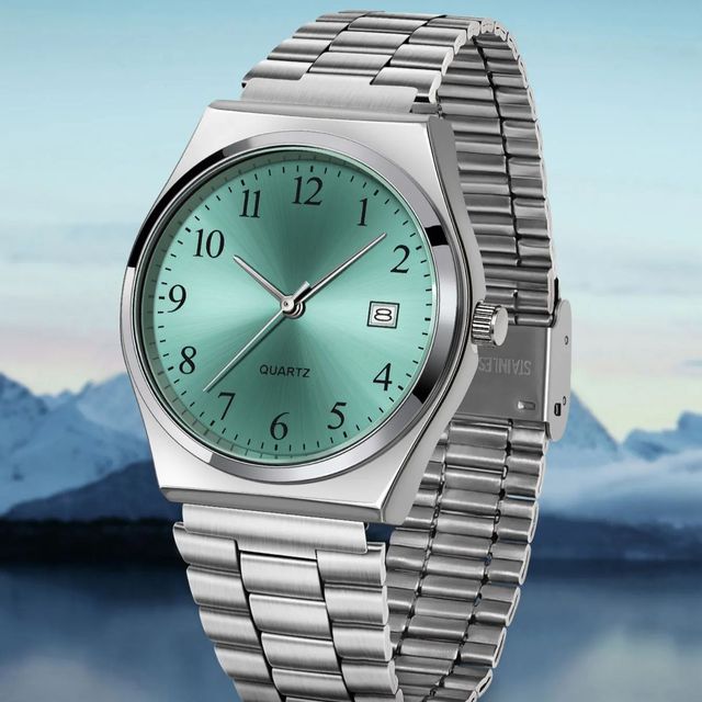 Stylish Minimalist Stainless Steel Wristwatch with Black Dial Precise business Timekeeping for Everyday