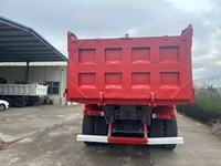 Camion benne HOWO d'occasion prêt à être expédié, vérin hydraulique, type 6x4, pour la remise à neuf