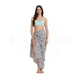 Sarong en coton imprimé à la main gris lune et acier pour femme, léger, idéal comme cache-maillot de bain, pour la plage et les vacances d'été - Product Image 3