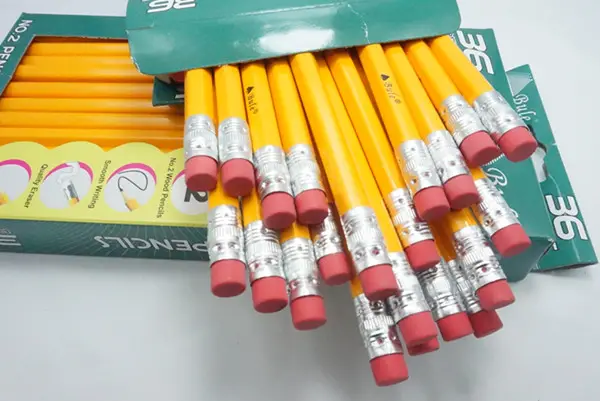 Lápis de madeira HB para crianças com logotipo personalizado impresso, fornecimento padrão de papelaria escolar por atacado