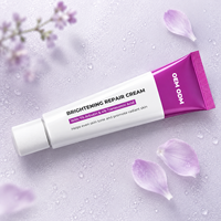Crème de Soin de la Peau à Marque Blanche à l'Arbutine, à l'Acide Tranexamique et au Niacinamide pour un Teint Uniforme, Faible MOQ, Personnalisez Votre LOGO