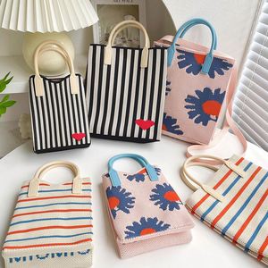 Borsa da viaggio con borsetta a tracolla firmata uncinetto - Product Image 2