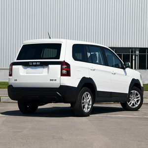 SWM G03F 1.5L Manuelle 7 places SUV Neuf Intérieur Sombre Volant à Gauche Pneus R17 Caméra Arrière Essence Véhicule Utilitaire Familial - Product Image 5