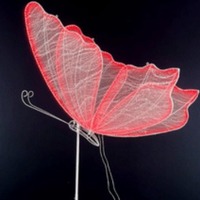 Nouvelle Décoration Romantique de Mariage : Pendentif Papillon Magique Coloré en Fer de Haute Qualité pour Allée de Mariage