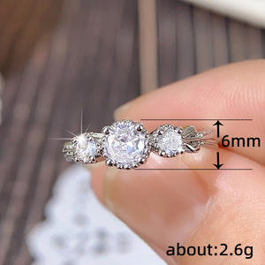 Anello Q085 in Oro Bianco con Diamante Taglio Brillante Rotondo Colore G Naturale Gioiello di Fidanzamento per Donna - Product Image 5