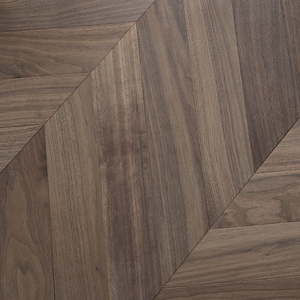 Parquet en noyer noir multicouche brossé AVANTIMORA, classe AB, antimicrobien, avec système T&G, 15 mm, motif arête de poisson, pour maison et bureau - Product Image 1