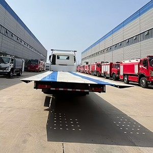 Nouveau camion de dépannage diesel HOWO 4x2 8 tonnes à plateau plat, véhicule de sauvetage routier à deux niveaux avec émission Euro 2 - Product Image 2