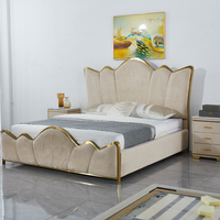 Senna Luxe C2062 Cadre en acier inoxydable doré Lit à plateforme convertible Chaise de salle à manger moderne Meubles de chambre à coucher Up-Holstered
