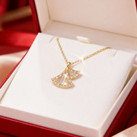 Collier pendentif ballerine plaqué or 18 carats avec zircon cubique, breloque danseuse de ballet en laiton, bijoux élégants de style créateur pour femme
