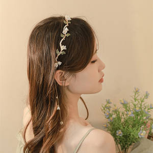 Diadema Sencilla y Única con Perlas y Lirios del Valle, Tiara Floral Dorada, Nueva Diadema Delicada <span class=keywords><strong>de</strong></span> Verano, Regalo para Primera Comunión - Product Image 4