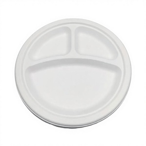 Plato Desechable Biodegradable de Bagazo de 11 Pulgadas con 3 Compartimentos para Fiestas, Restaurantes y Comida para Llevar - Product Image 1