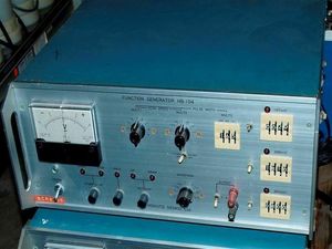 PLC <strong>Hokuto</strong> Denko HB-104 HB104 Function Generator Warranty Product - Product Image 1