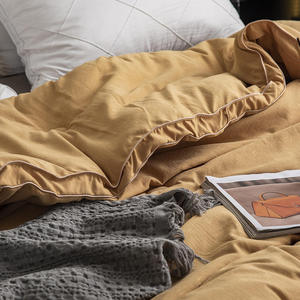 Ensembles de <span class=keywords><strong>couette</strong></span> en satin de coton coloré en gros housse de <span class=keywords><strong>couette</strong></span> en <span class=keywords><strong>plumes</strong></span> rembourrées de soie technologie de fabrication matelassée - Product Image 2