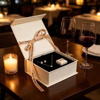 Boîte cadeau à couvercle rabattable pour bijoux, avec estampage doré et insert en éponge, pour présentation de bracelets, colliers et bagues, vente en gros