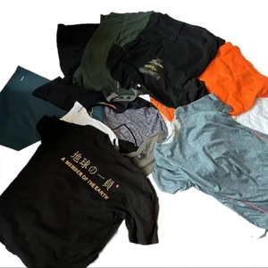 C09 Vente en gros de balles de t-shirts d'occasion à col rond, mélangés, confortables, de haute qualité, vêtements décontractés d'été pour hommes - Product Image 2