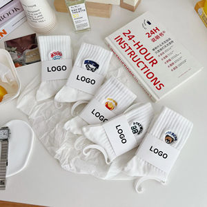 महिलाओं के कस्टम लोगो एंटी-स्लिप जिम के साथ युवा समूह योग पकड़ मोजे मोजे को नीचे पेशेवर पिलेट्स सॉक - Product Image 4