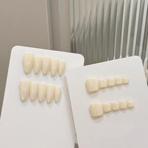 <span class=keywords><strong>Ongles</strong></span> d'orteil et de doigt de couleur unie blancs à couverture complète faits à la main en forme d'amande à presser sur les <span class=keywords><strong>ongles</strong></span> emballage personnalisé réutilisable 10 pièces - Product Image 1