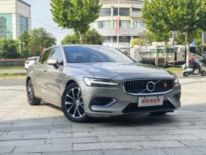 Coche usado Premium Volv-o <span class=keywords><strong>S60</strong></span> 2022 Modelo B4 Smart Luxury Edition, versión original - Product Image 3