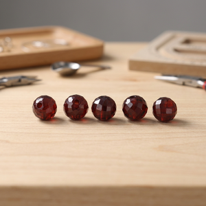 Granat rouge naturel 5 mm, pierre précieuse ronde facettée, pour la fabrication de bijoux - Product Image 4