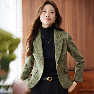 Women's Green Short Blazer Woolen Solid Color Anti Shrink Petite Fit Winter 2025 New Style High End Feel - Product Image 4
