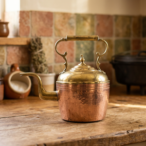 Hervidor de agua vintage de cobre con tapa de latón y asa de metal - Product Image 5