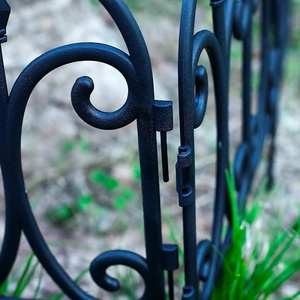 Black Resin <b>Plastic</b> Wrought Iron Decorative Lawn Landscape Panels Effect Garden Border Fence for Lawns Flower Beds - Product Image 4