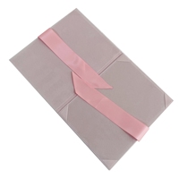 Couvertures de diplôme de titulaire de certificat de velours personnalisées roses avec tampon en or et ruban de soie
