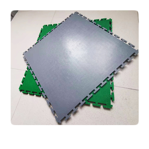 กระเบื้องปูพื้นโรงรถ PVC แบบหนาพิเศษ กันลื่น ดีไซน์ทันสมัย แบบประกบต่อกัน ทนทานต่อการสึกหรอ ระบบคลิ๊กล็อคใช้งานง่าย - Product Image 1