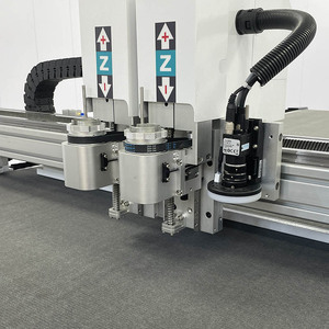 Máquina de <span class=keywords><strong>Corte</strong></span> con Cuchilla Vibratoria Motorizada, Reconocimiento Inteligente de Contornos, Alta Precisión para la Industria Publicitaria, Tarjetas de Visita - Product Image 3
