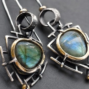 Orecchini a Forma di Lucchetto Triangolare per Donne, Stile Geometrico Vintage, Accessori per Orecchie da Indossare Quotidianamente - Product Image 4