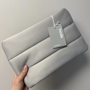 Neceser Acolchado de Neopreno para Cosméticos y Maquillaje con Logotipo del Cliente, Bolsa Organizadora Inflada para Productos de Belleza y Cuidado de la Piel, Estilo Burbuja - Product Image 2