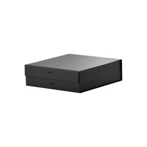 Caja de Regalo Rígida Cuadrada Negra Mediana de Lujo con Diseño Personalizado y Cinta para Venta al por Menor - Product Image 3