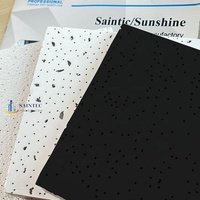 Moderne 60X60 acoustique panneau de fibres minérales étanche carré hôpital carreaux de plafond suspendu insonorisé et ignifuge-vente en gros