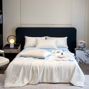 Nouvelle Couette d'été brodée motif poney 2026 et Ensemble de literie 4 pièces |   <span class=keywords><strong>Série</strong></span> Chasing Dreams - Product Image 2