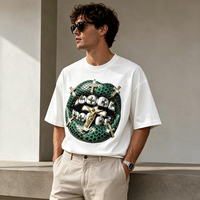 T-shirt court Y2K Streetwear en coton décontracté à col ras du cou et épaules tombantes, avec imprimé graphique 3D lèvre de crocodile verte et croix, et ourlet effiloché