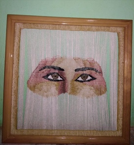 Décoration murale rectangulaire en laine faite à la main, broderie au point de croix, portrait de visage, art décoratif pour la maison - Product Image 1