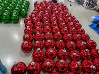 Grande boule miroir gonflable brillante, décoration de Noël, sphère chromée réfléchissante imperméable