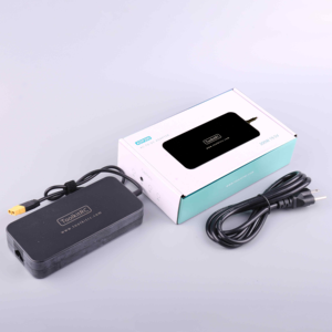 Adaptador de Corriente AC ToolkitRC ADP200 de 200W con Conector XT60, Salida de 19.5V 10.3A, Cargador de Batería LiPo para Aviones RC, Plástico - Product Image 1