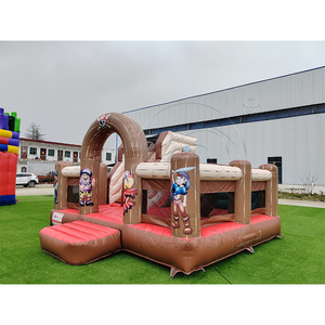 Château gonflable géant personnalisé en PVC imitation bois avec toboggan pour fêtes et jeux d'enfants - Product Image 3