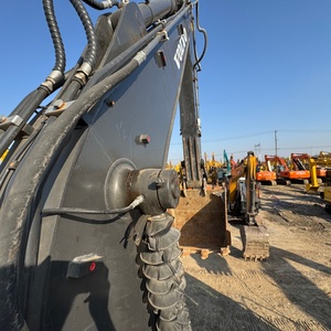 Excavatrice sur chenilles VOLVO EC140 d'occasion, bien entretenue, 90 % neuve, avec moteur puissant - Product Image 3